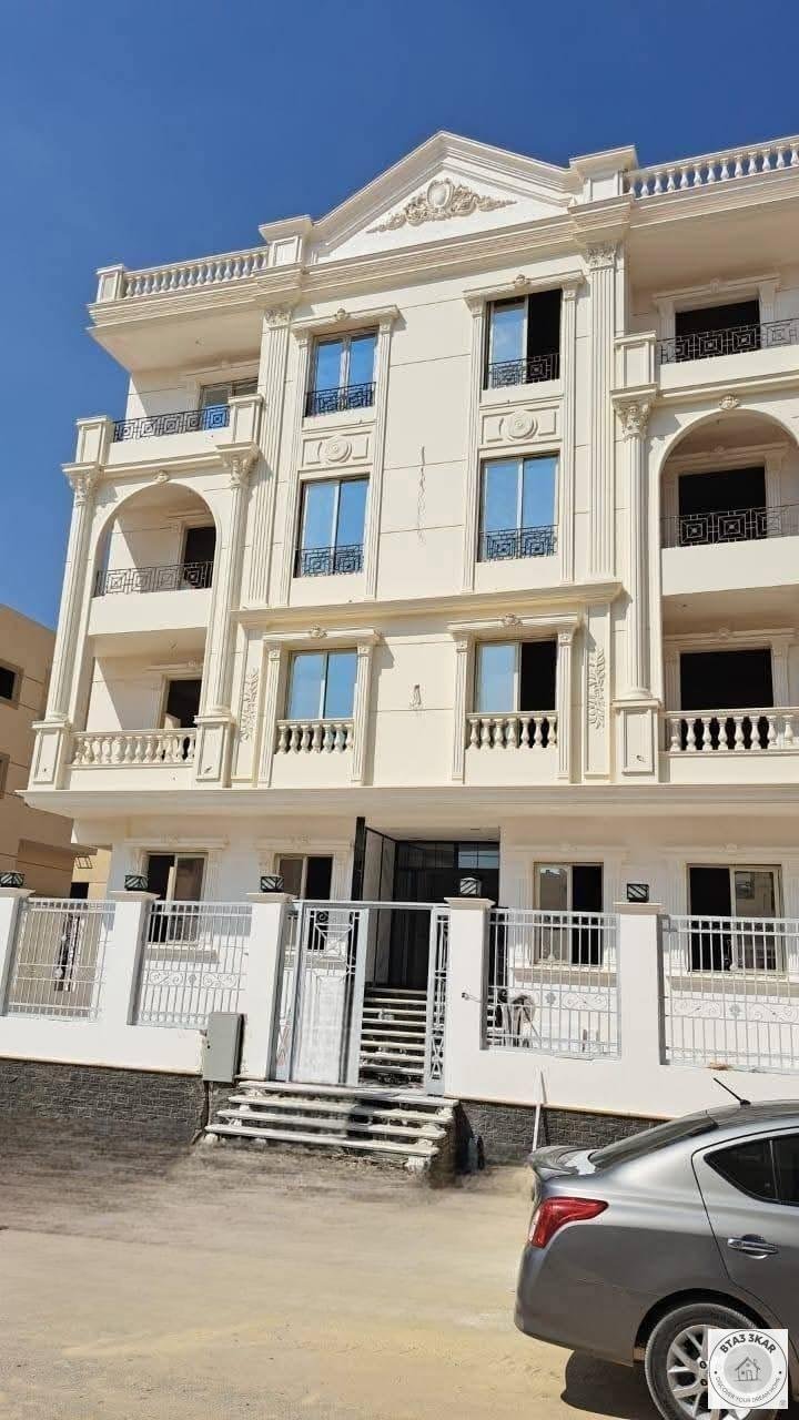 شقة بالدور الاول الحي التكميلي سادس نمرة من ش التسعين 165 م