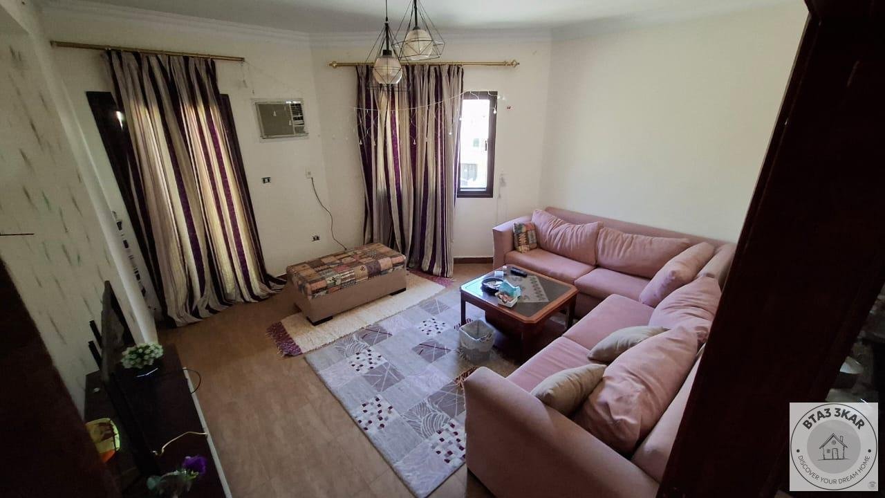 شقة دور ثاني 170 م تشطيب سوبر لوكس في منطقة ج الاكاديمية