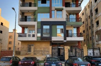 شقة استلام فوري 185م في الأندلس 2 التجمع الخامس - بحري صريح بسعر مميز