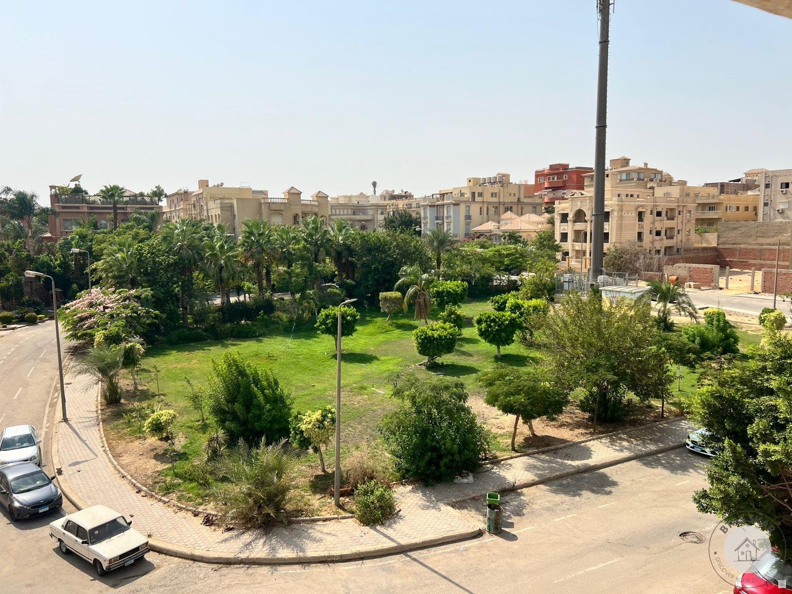 مشروع سكني بمنطقة غرب الجولف مربع الوزراء استلام فوري مساحات متنوعة